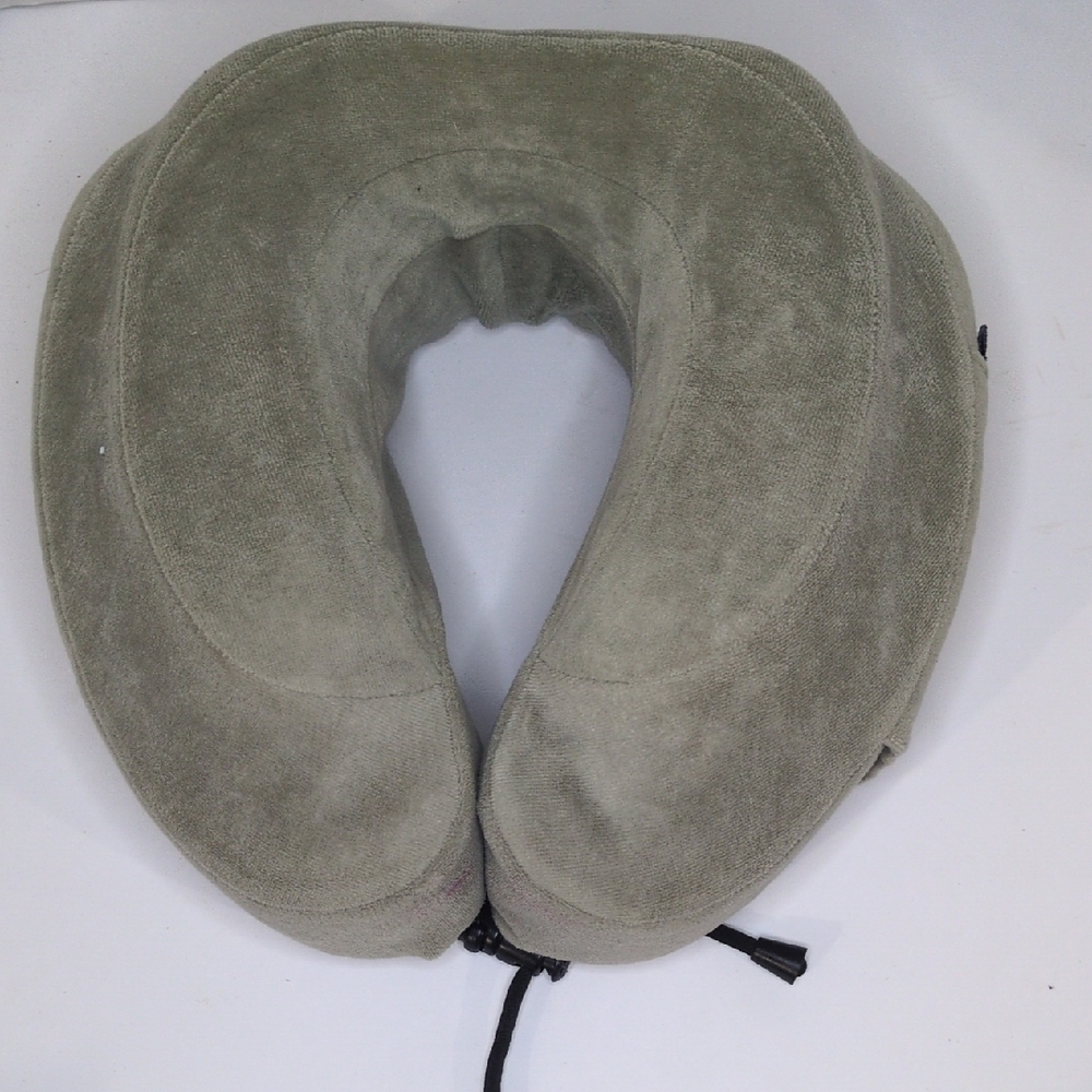 Cabeau Gray Memory Foam Travel Flight Neck Pillow Adjustable Clip